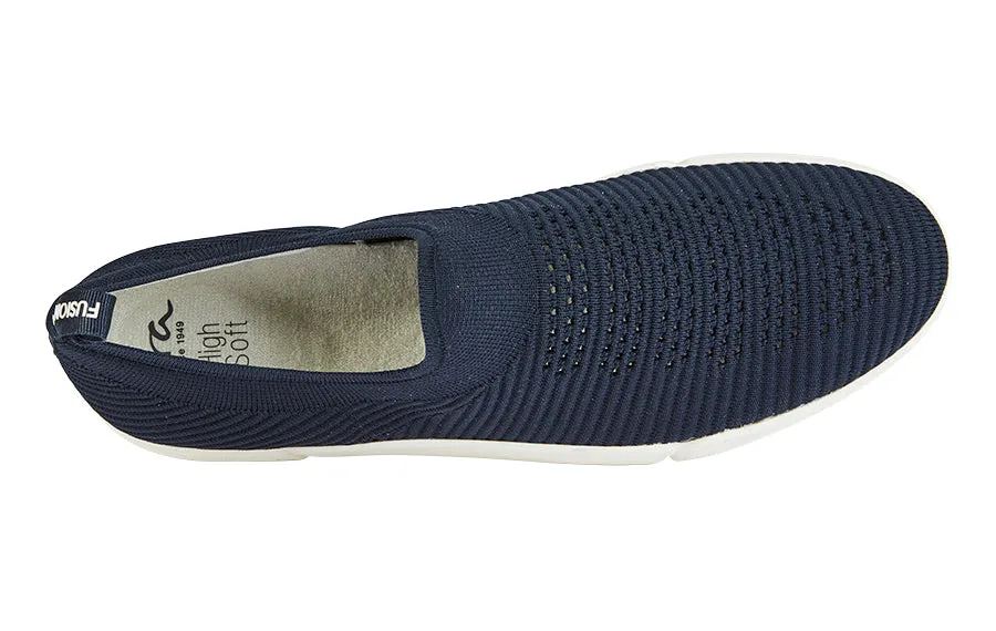 Ara Leonie Navy