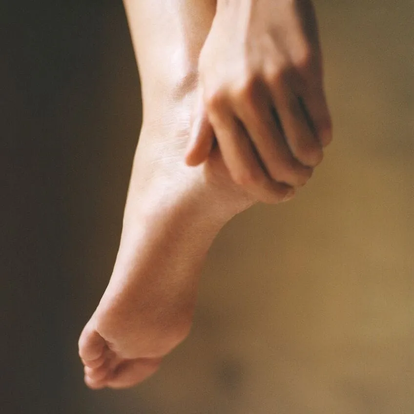 Foot Care Essentials - Softening Ritual||Essentiels beaut des pieds  rituel douceur