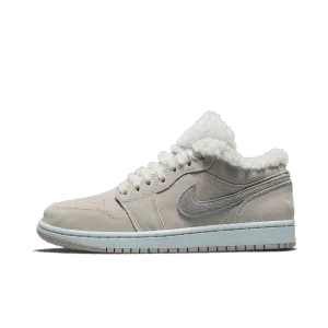 Jordan 1 Low SE Sherpa Fleece (Women's)