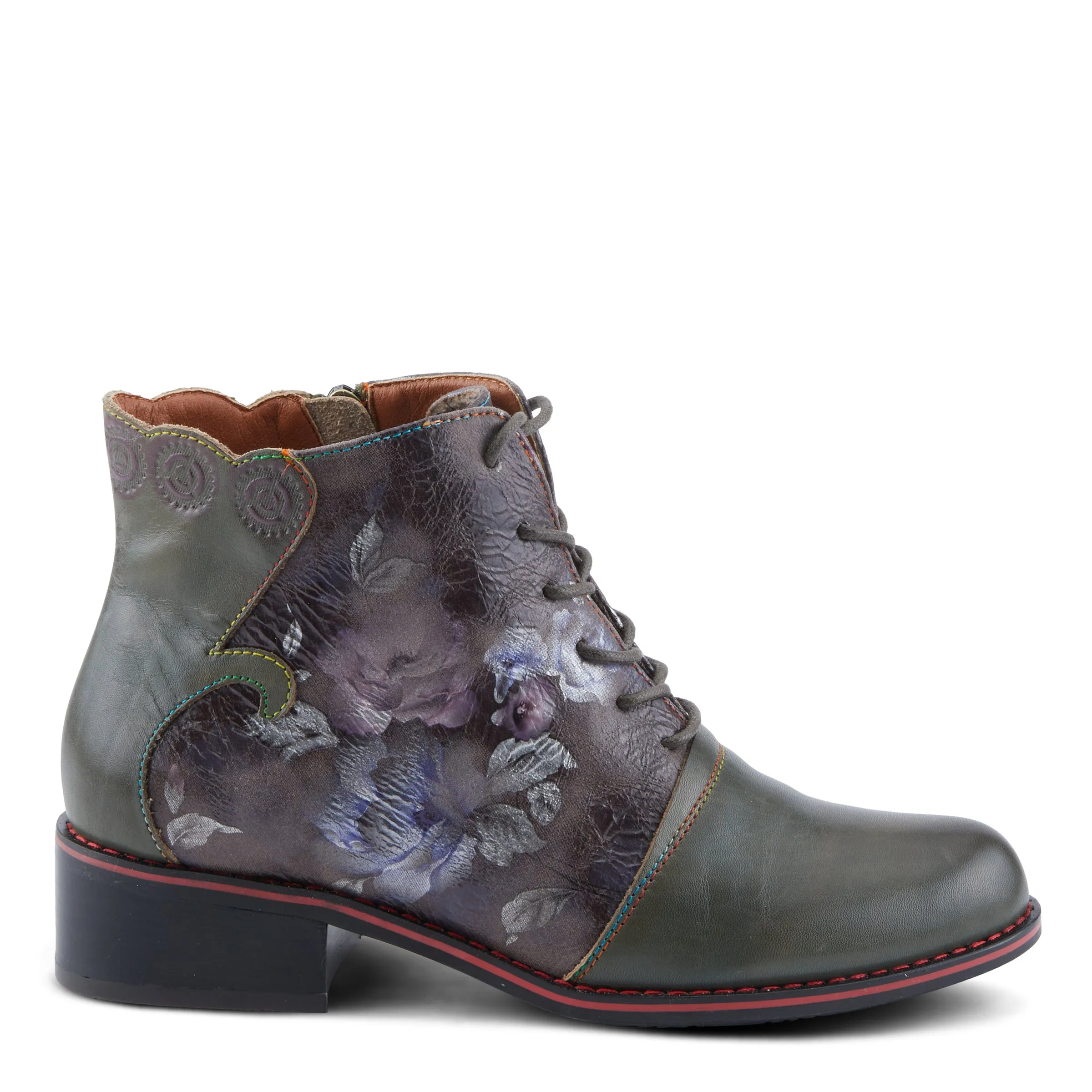 L'ARTISTE XENIA BOOTIE