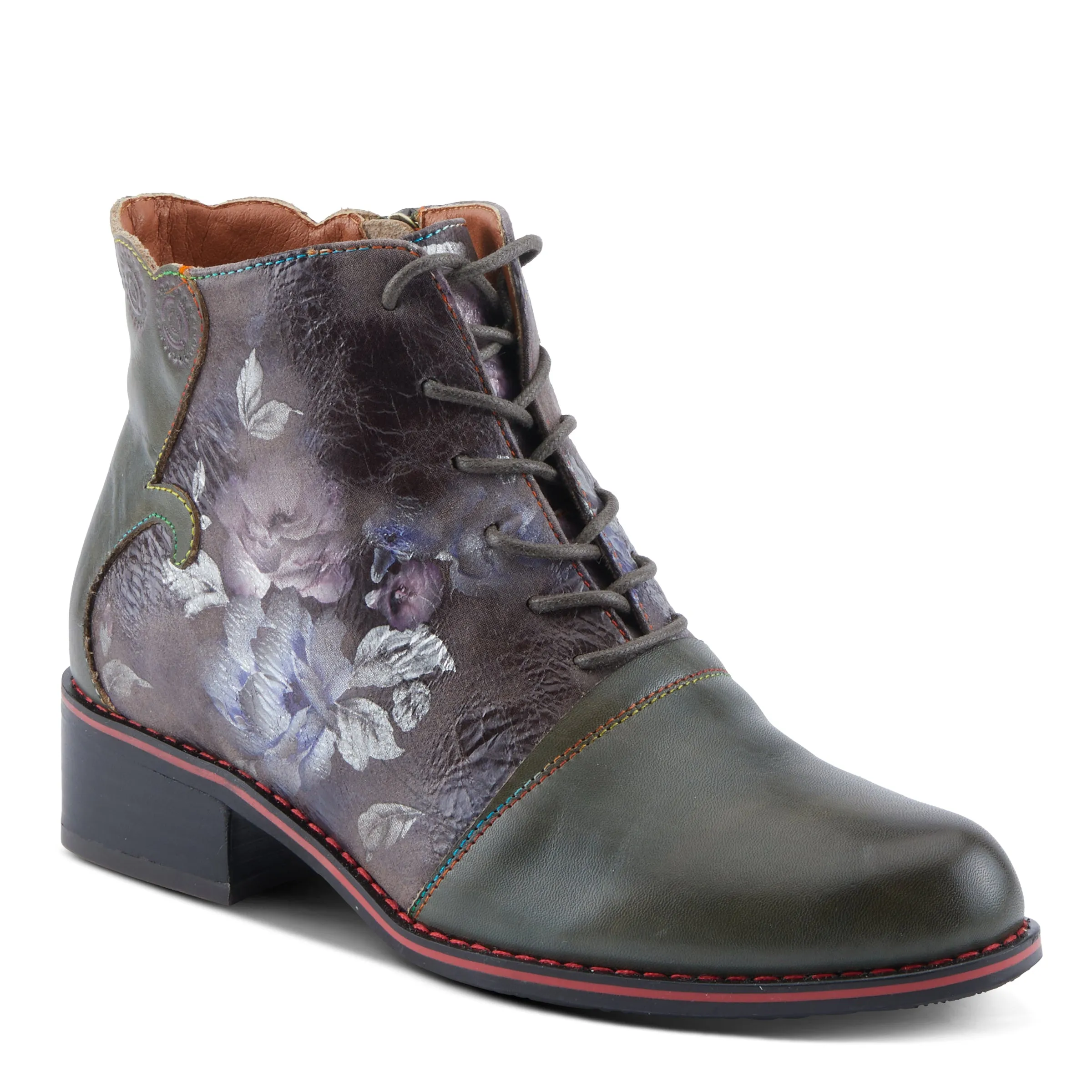L'ARTISTE XENIA BOOTIE