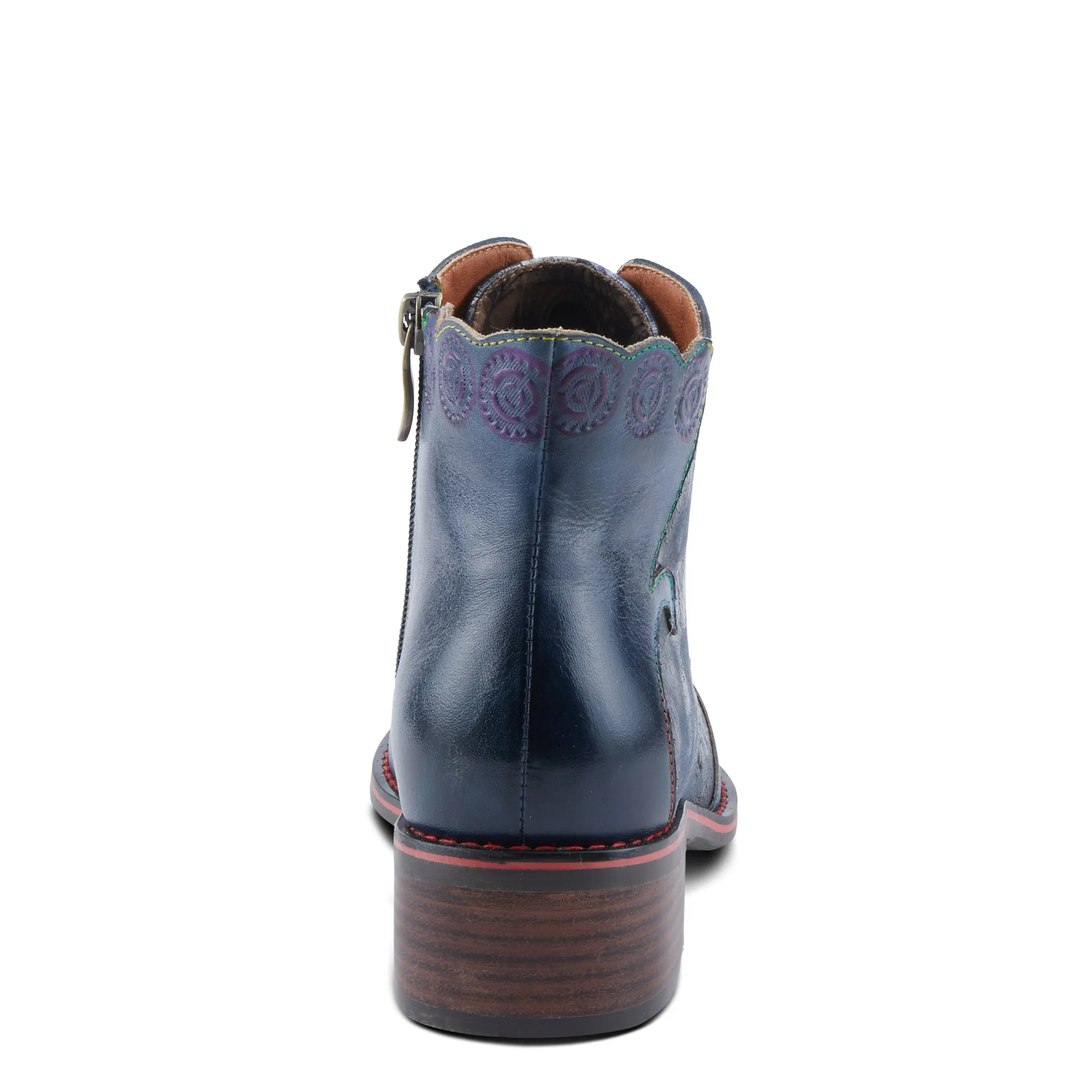 L'ARTISTE XENIA BOOTIE