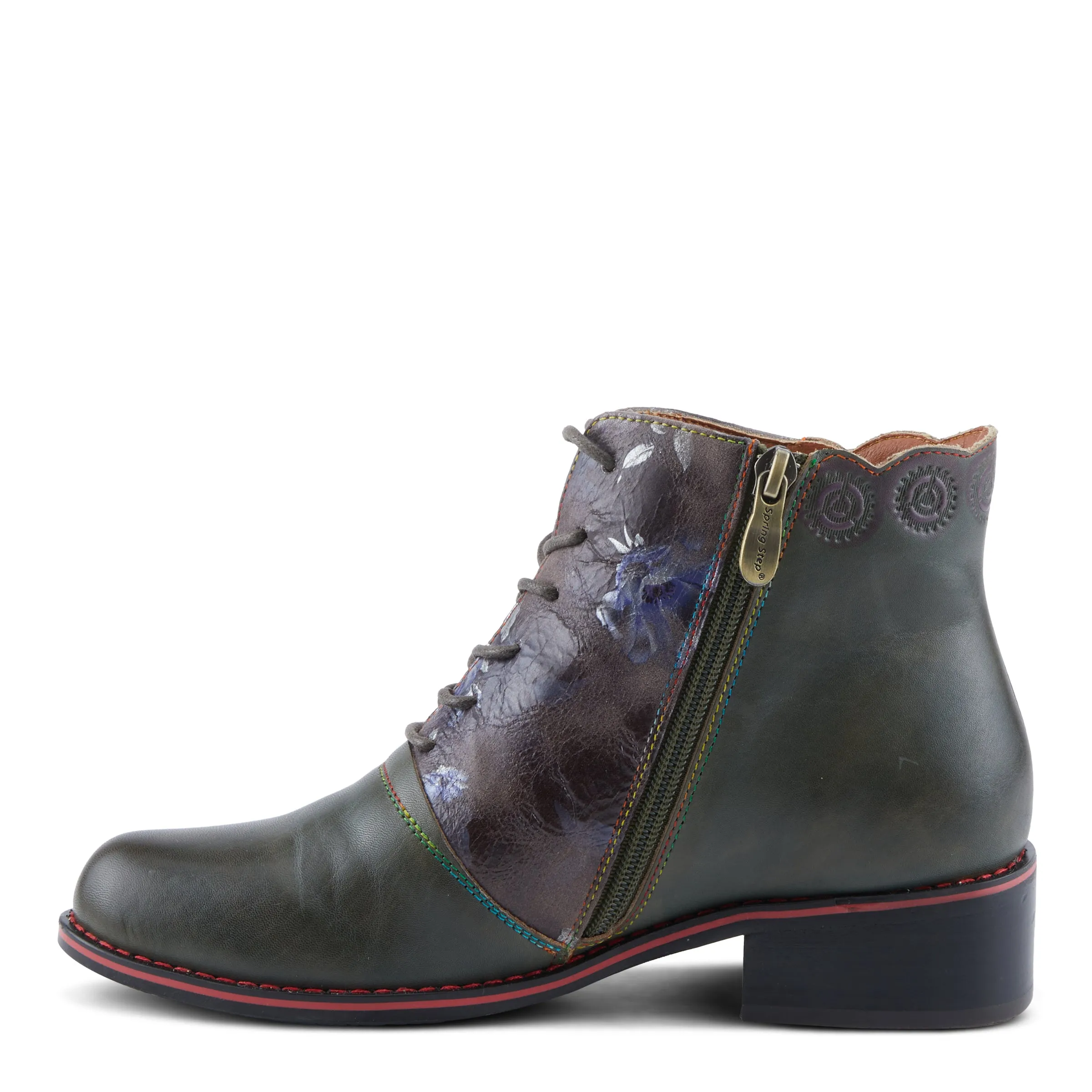 L'ARTISTE XENIA BOOTIE