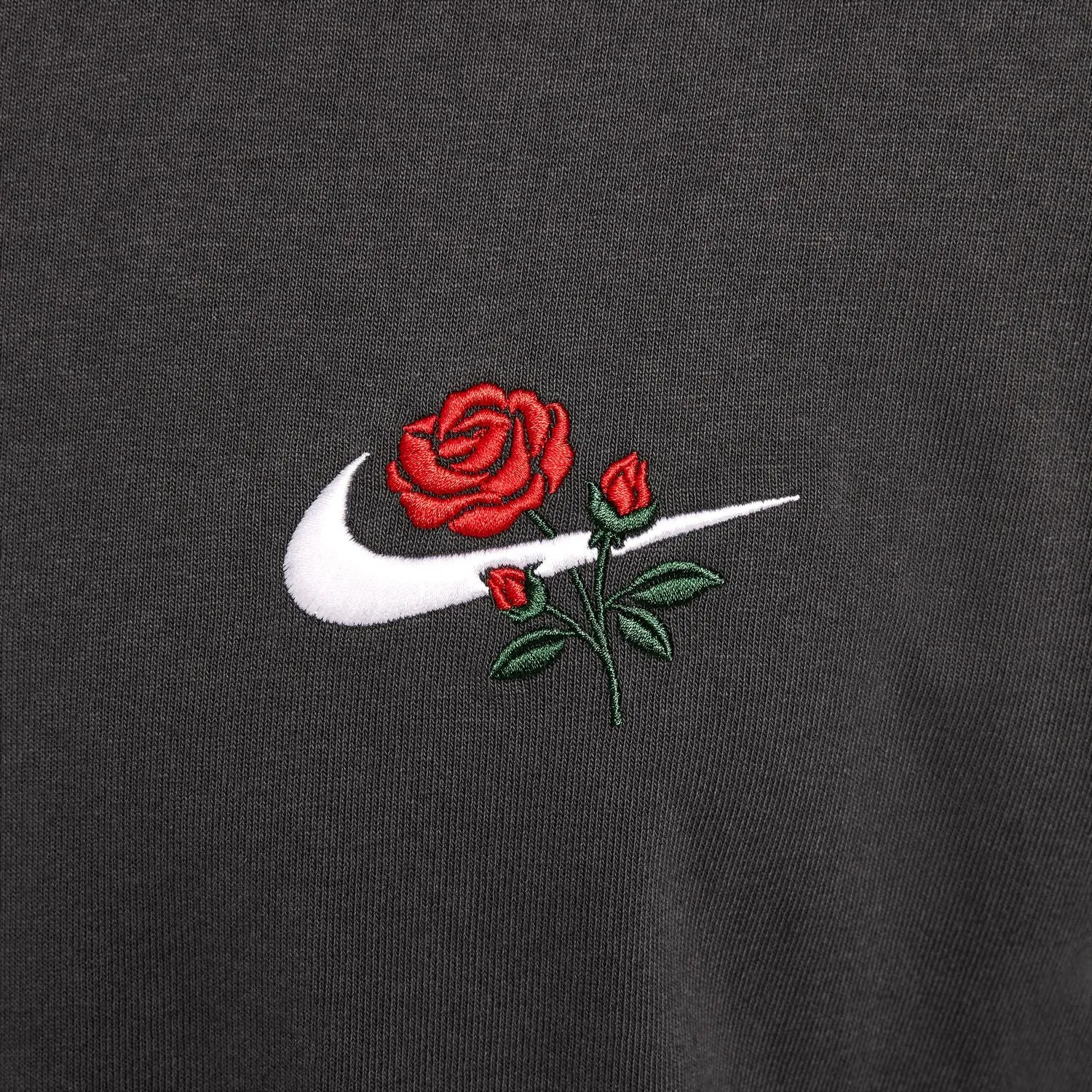 nike Rose Embroidered Heavyweight Tee - Mens