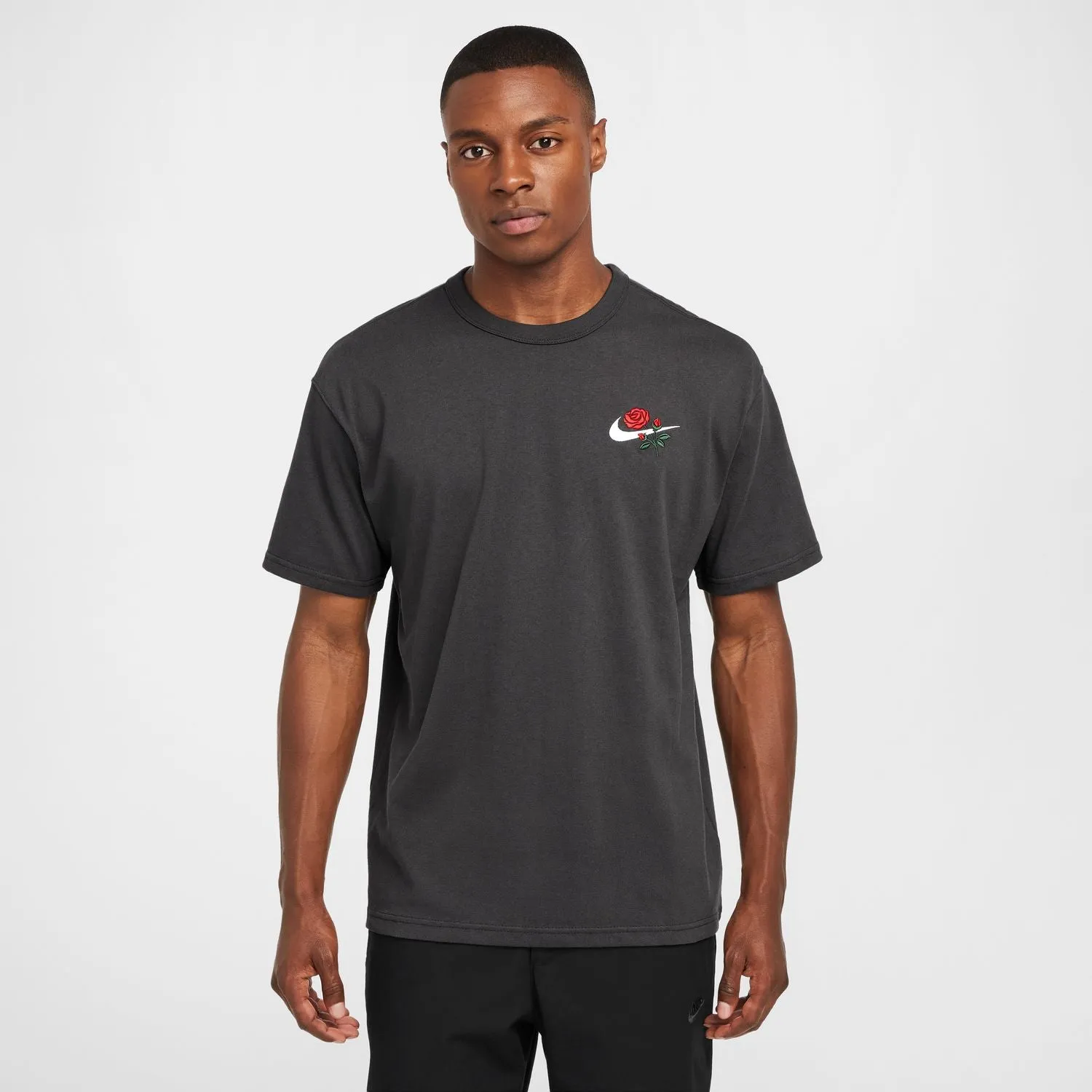 nike Rose Embroidered Heavyweight Tee - Mens