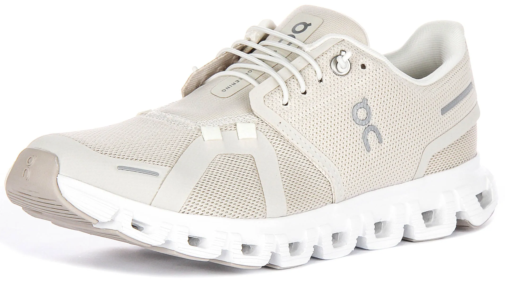 On Running Cloud 6 In Pearl White For Women