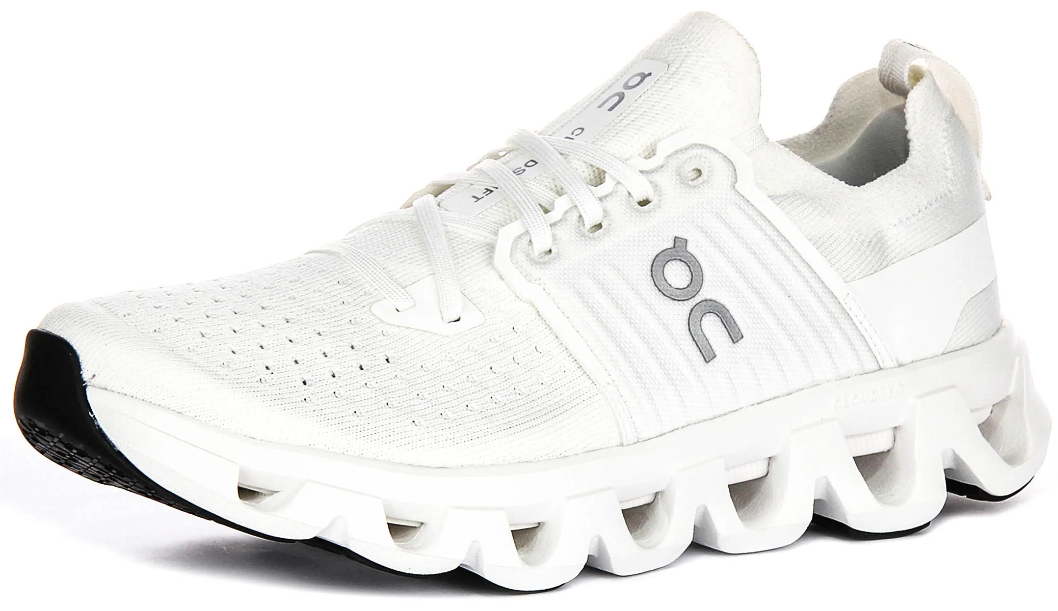 On Running Cloudswift 4 In White For Men