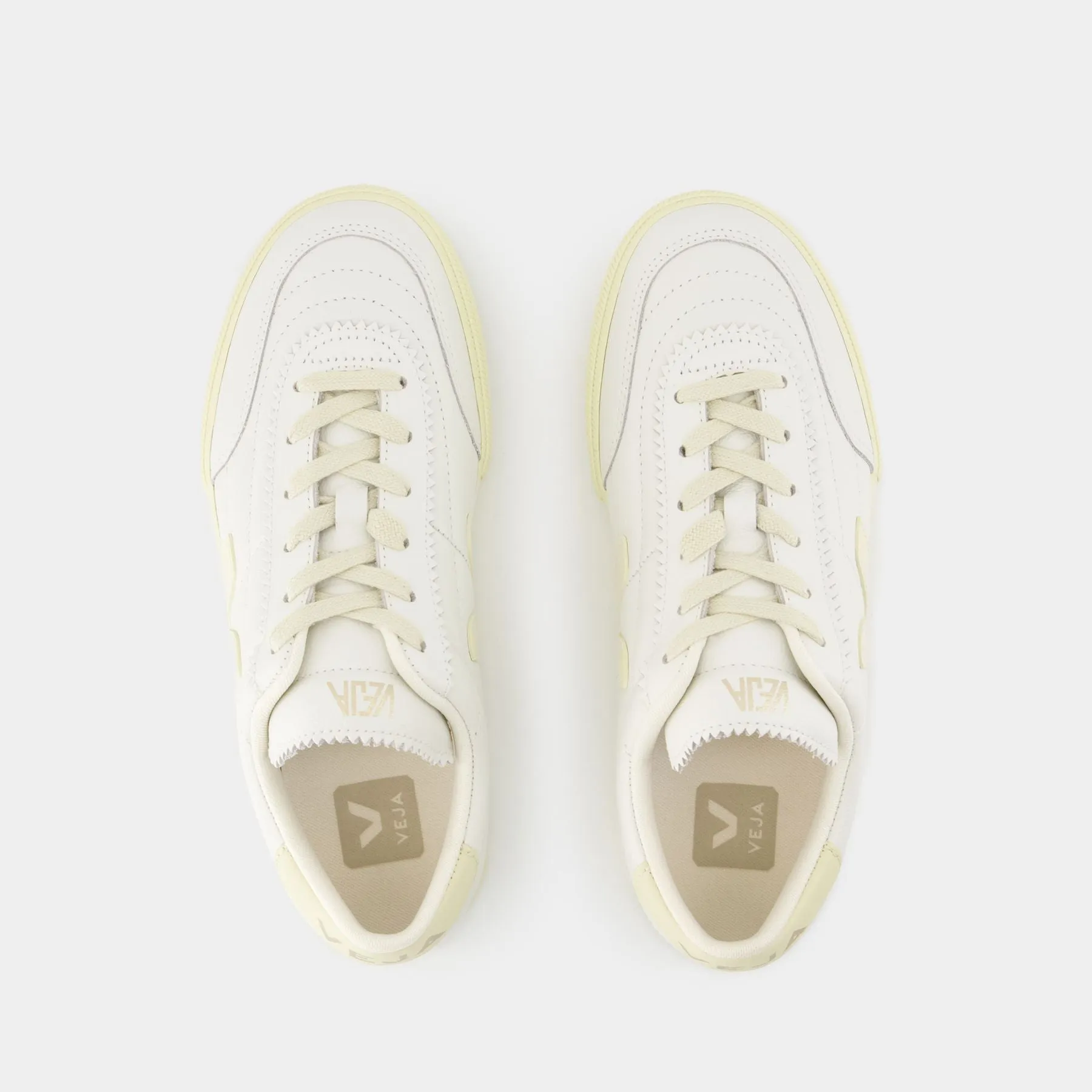 Panenka Sneakers - Veja - Leather - White
