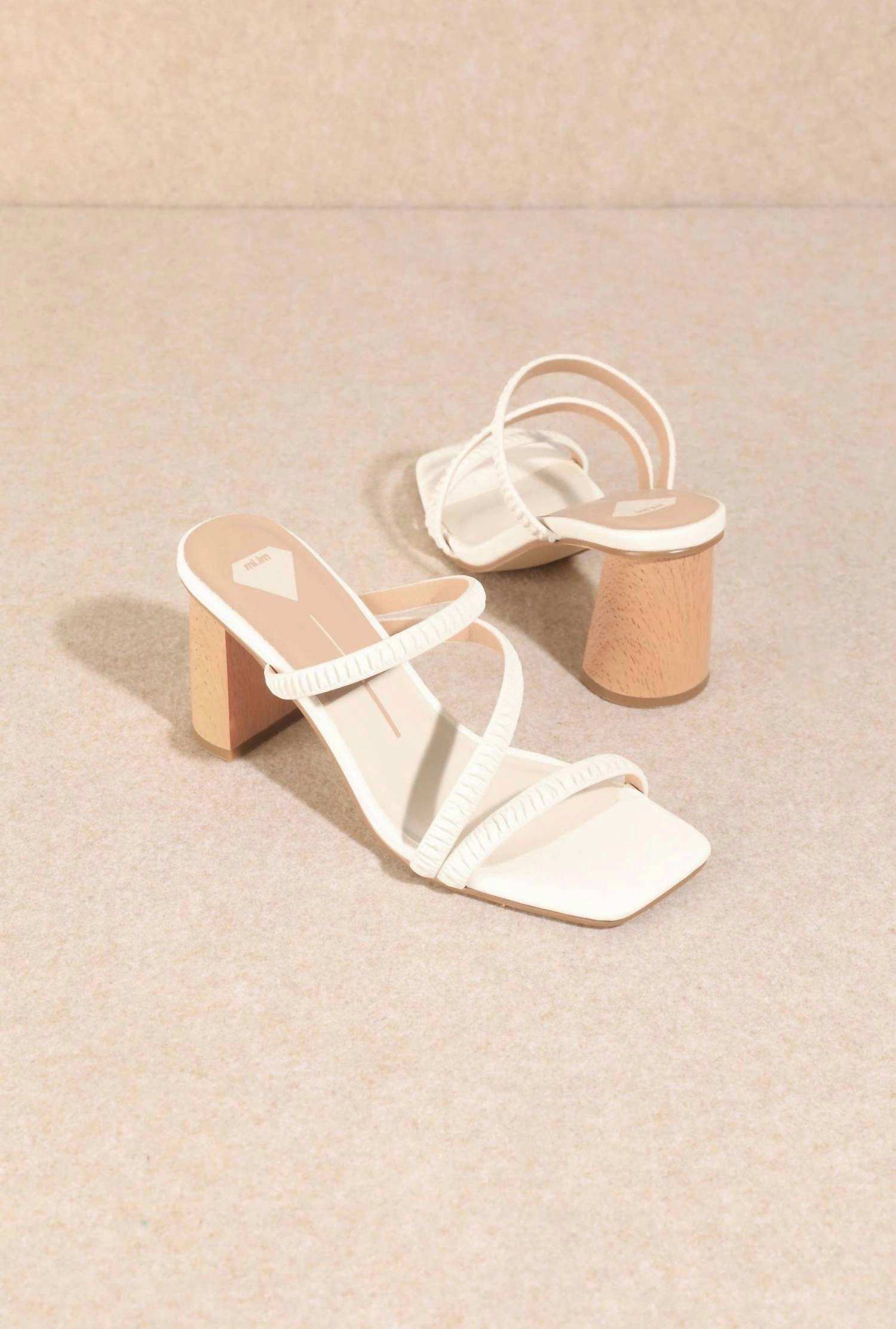 Patsi Sandal In White