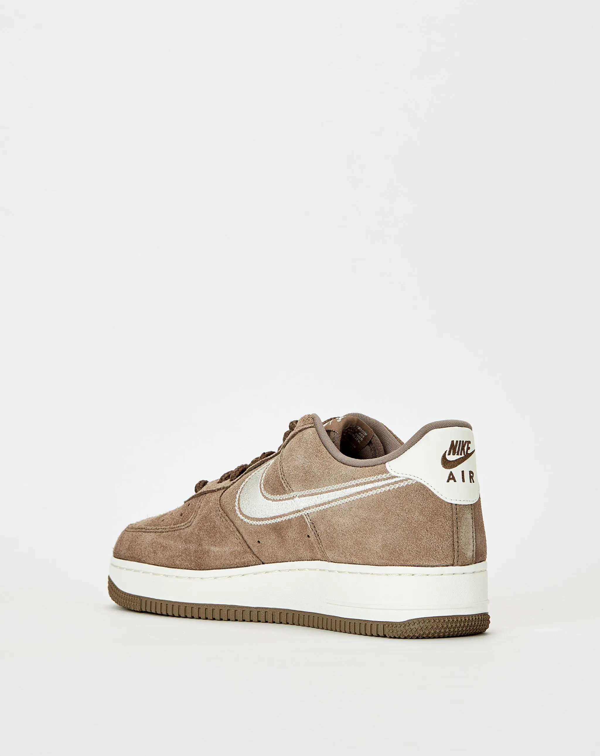 Shoes Nike Air Force 1 '07 LV8