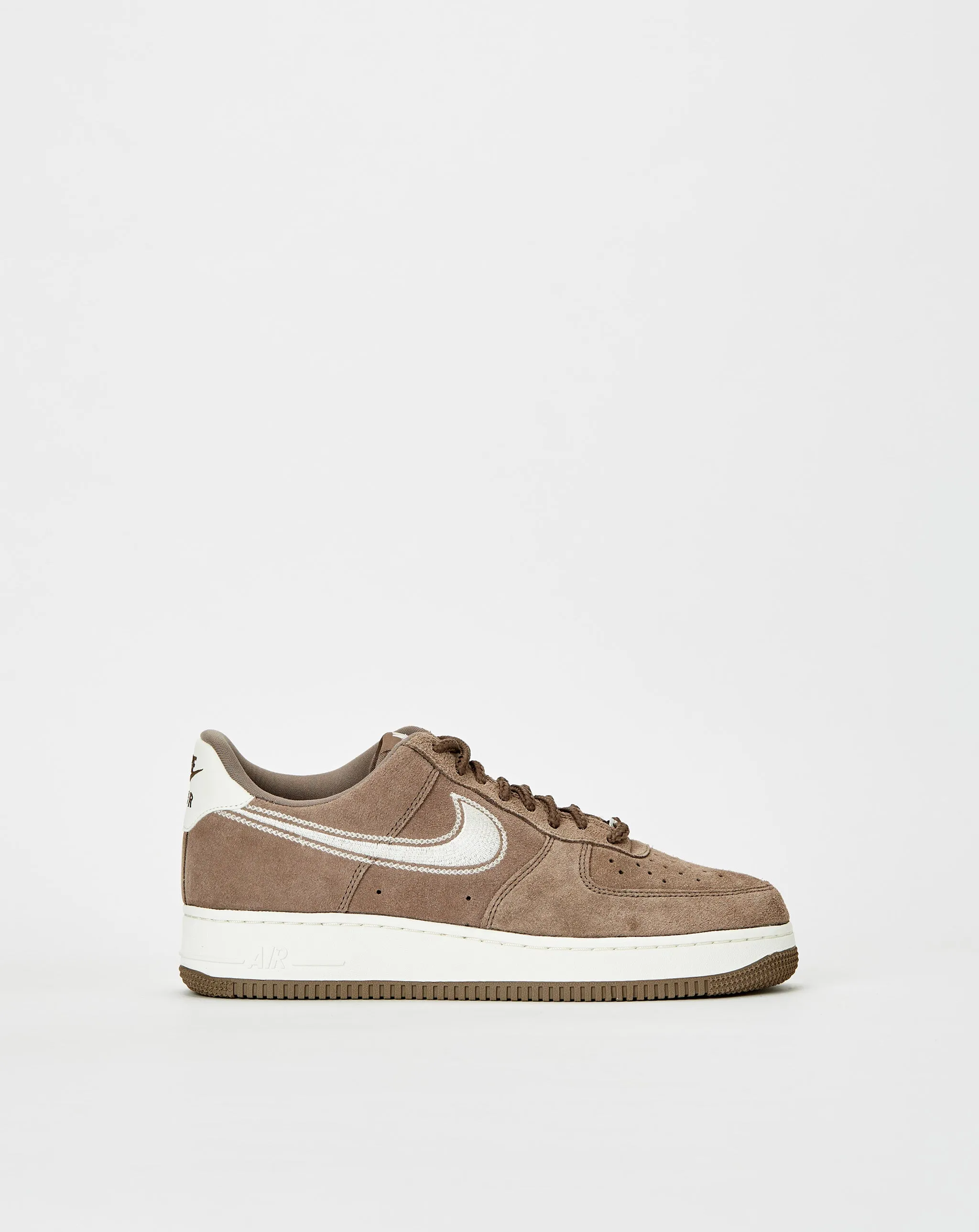 Shoes Nike Air Force 1 '07 LV8