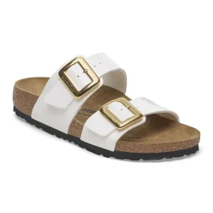 Sydney Luxe Buckle - Patent White Birko-Flor||Sydney  boucle luxueuse - Birko-flor verni blanc