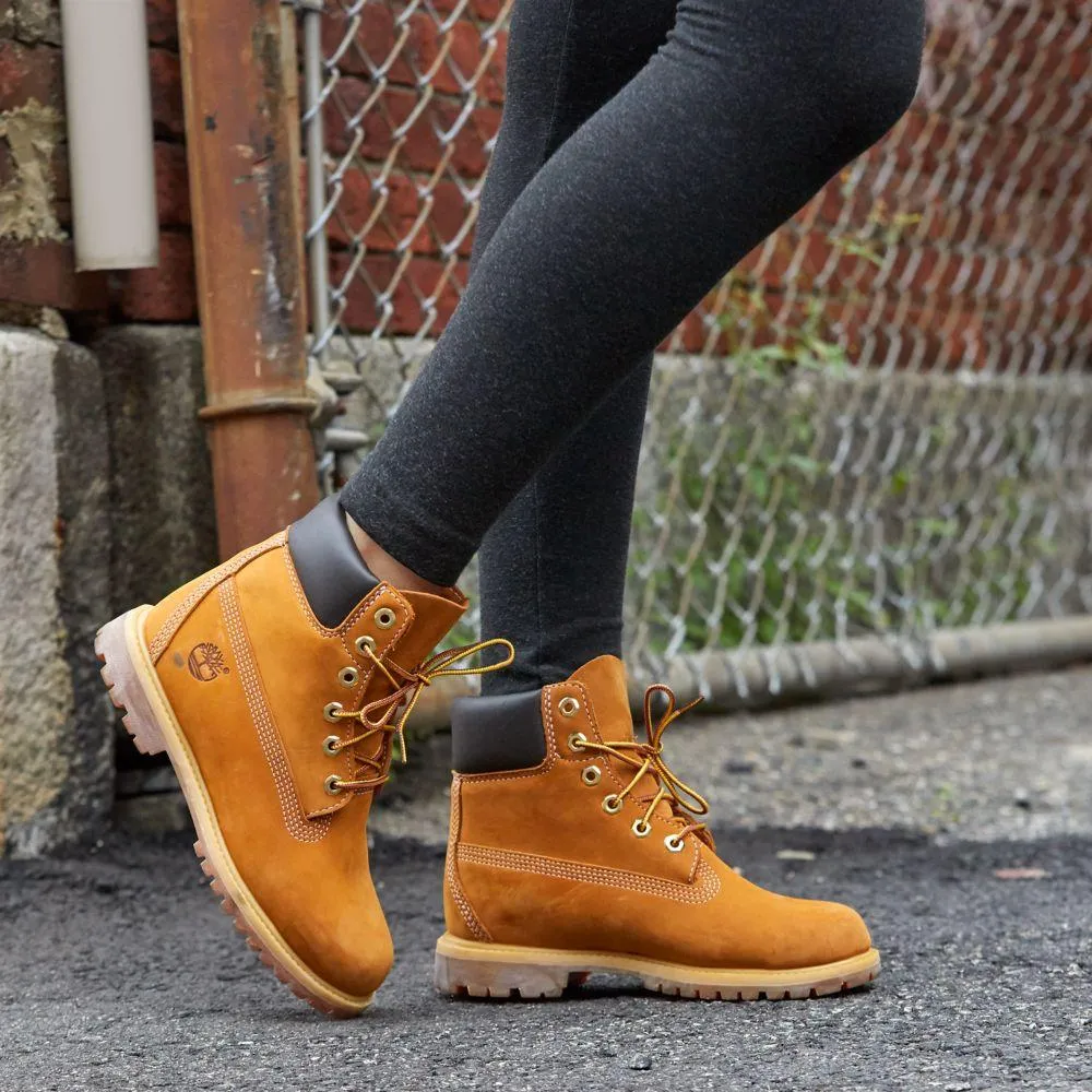 Timberland Women's 10361 6-Inch Premium WATERPROOF Boots