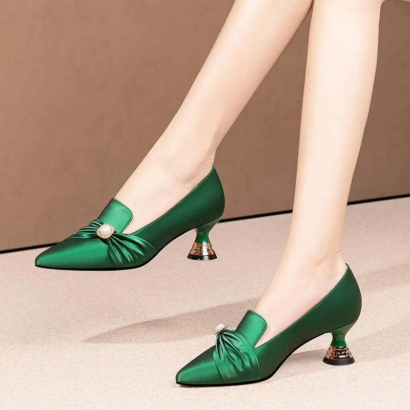 USS Shoes Kaina Women's Leather Pointed Toe Pumps