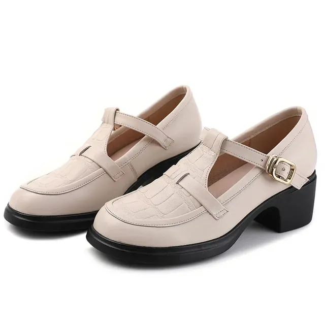 USS Shoes Sara Women's Square Heel Pumps