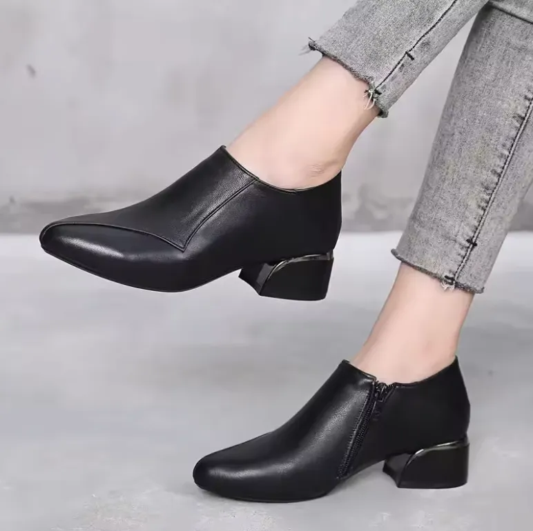 USS Shoes Virginia Women's Pointed Toe Zipper Pumps