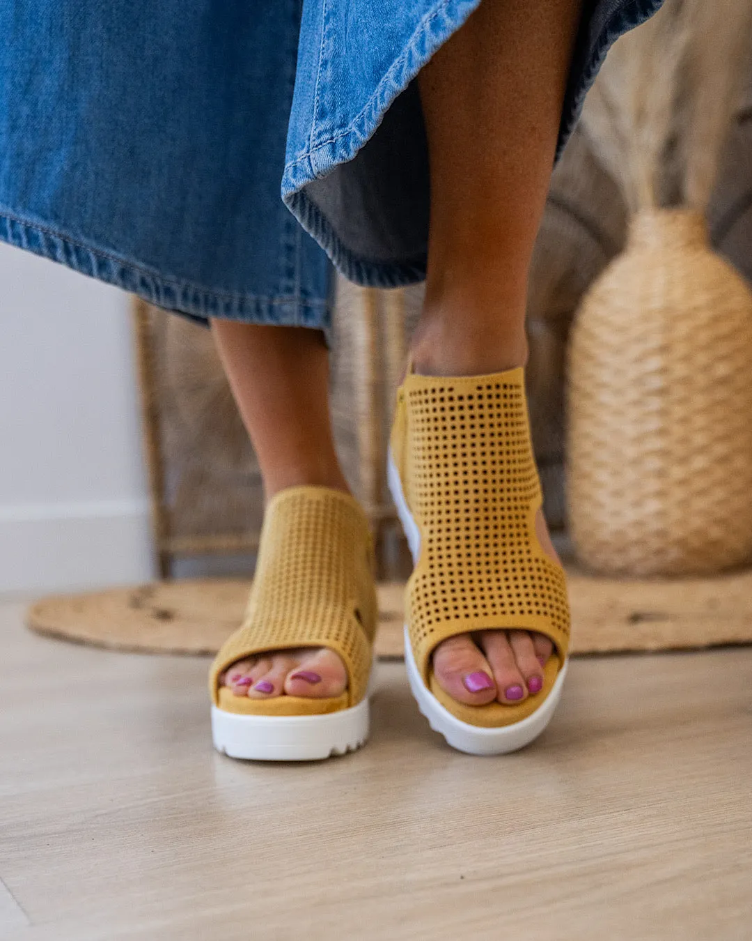 Very G Amy 2 Sandals - Yellow
