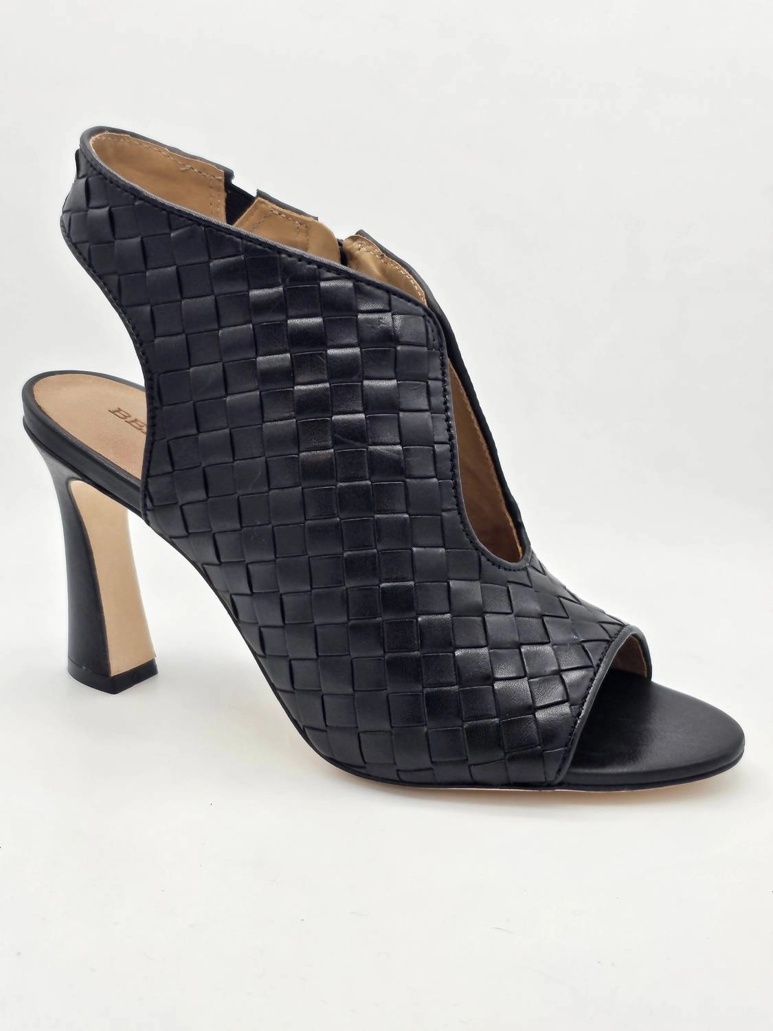 Women Leonora Sandal In Black